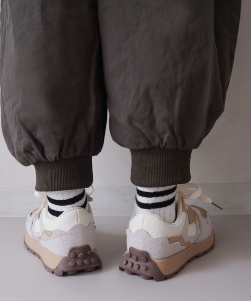 Bambin（ボンバン）の「【 Bambin / ボンバン 】 ボリュームソール デザイン スニーカー（スニーカー・キッズ・アイボリー/カーキ・17/16/18）」の5枚目の写真