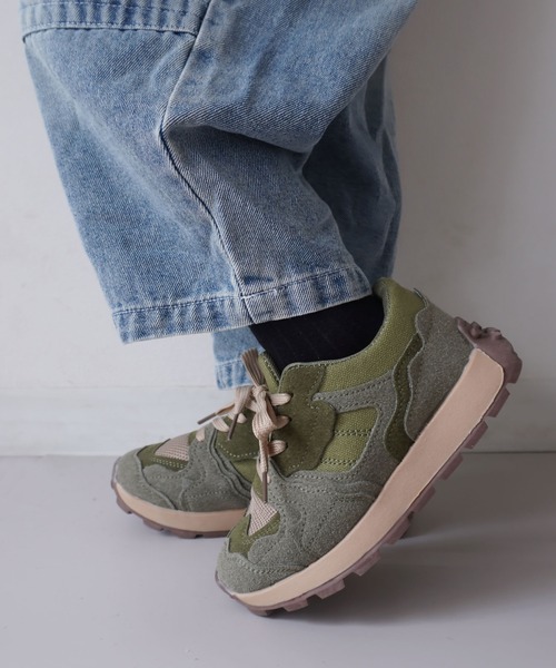 Bambin（ボンバン）の「【 Bambin / ボンバン 】 ボリュームソール デザイン スニーカー（スニーカー・キッズ・アイボリー/カーキ・17/16/18）」の9枚目の写真