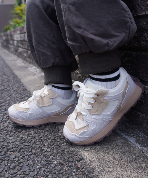 Bambin（ボンバン）の「【 Bambin / ボンバン 】 ボリュームソール デザイン スニーカー（スニーカー・キッズ・アイボリー/カーキ・17/16/18）」の6枚目の写真