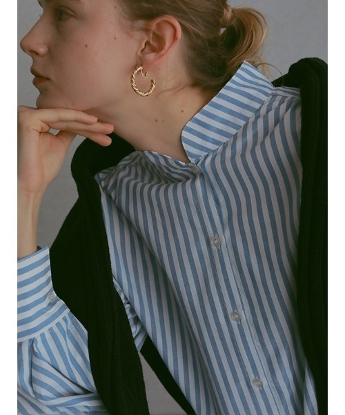 CHAROL（シャロル）の「スタンドネックストライプシャツ（シャツ/ブラウス・レディース・グレー/ピンク・FREE）」の6枚目の写真