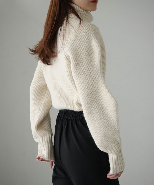 cheriella(シェリエラ)の「【cheriella】WEB限定デザインスリーブMIXヤーンプルオーバー WEB LIMITED DESIGN SLEEVE MIX YARN PULLOVER(ニット/セーター・レディース・ブラック/ブルー/パープル/アイボリー・M)」の7枚目の写真