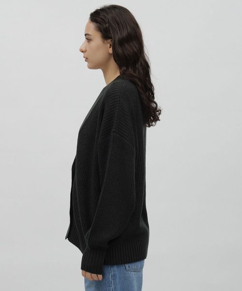 LAKOLE(ラコレ)の「7Gカシミヤタッチルーズアゼカーディガン / 963429(カーディガン/ボレロ・レディース・ブラウン/ブルー/チャコールグレー/ライトグレー・MEDIUM/SMALL)」の7枚目の写真