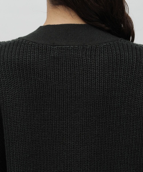 LAKOLE(ラコレ)の「7Gカシミヤタッチルーズアゼカーディガン / 963429(カーディガン/ボレロ・レディース・ブラウン/ブルー/チャコールグレー/ライトグレー・MEDIUM/SMALL)」の12枚目の写真