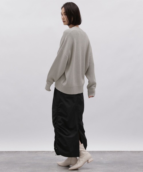 LAKOLE(ラコレ)の「7Gカシミヤタッチルーズアゼカーディガン / 963429(カーディガン/ボレロ・レディース・ブラウン/ブルー/チャコールグレー/ライトグレー・MEDIUM/SMALL)」の19枚目の写真