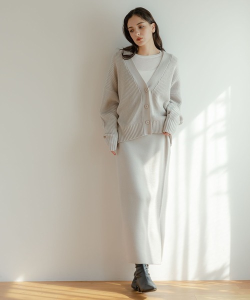 LAKOLE(ラコレ)の「7Gカシミヤタッチルーズアゼカーディガン / 963429(カーディガン/ボレロ・レディース・ブラウン/ブルー/チャコールグレー/ライトグレー・MEDIUM/SMALL)」の21枚目の写真