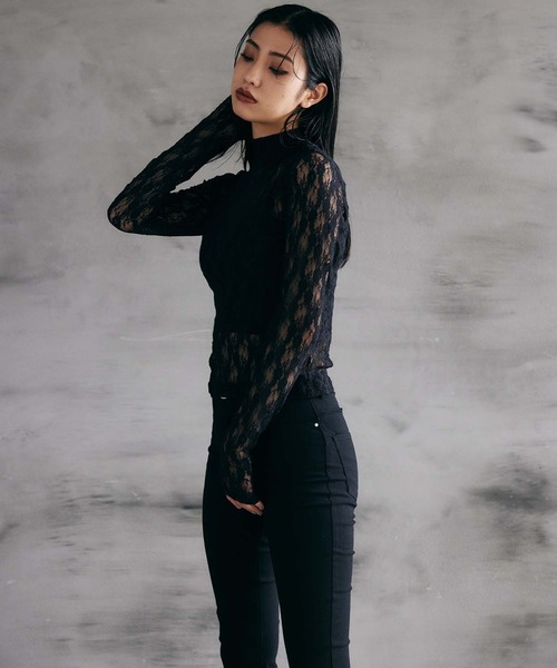 ENVYM（アンビー）の「シースルーレーストップス（シャツ/ブラウス・レディース・ブラック/ホワイト・FREE）」の4枚目の写真