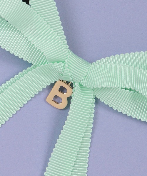 by LOVEiT（バイラビット）の「チャーム付きリボンポニー（ヘアゴム・キッズ・ベージュ/エメラルド/ネイビー・FREE）」の5枚目の写真