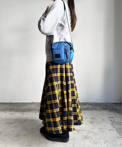 SPRUCE(スプルース)の「EM:SPRUCE マセルショルダー 軽量約160g(ショルダーバッグ・レディース・カーキ/ブルー/ブラック・FREE)」の3枚目の写真