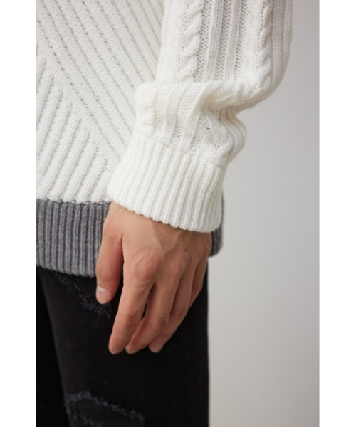 AZUL by moussy(アズールバイマウジー)の「パネルスウィッチングステッチニット(ニット/セーター・メンズ・ブルー系その他/グレー系その他/ブラック系その他・MEDIUM/LARGE)」の12枚目の写真