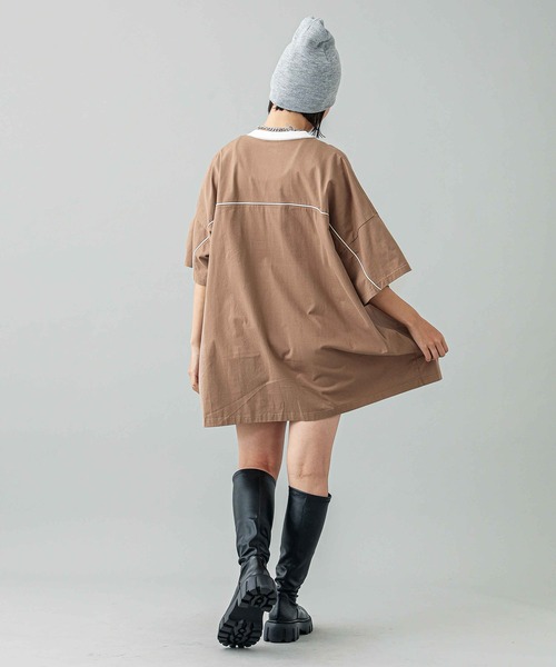 X-girl(エックスガール)の「V-NECK BIG TEE DRESS(ワンピース・レディース・ブラック/ホワイト/ブラウン・S/M)」の18枚目の写真