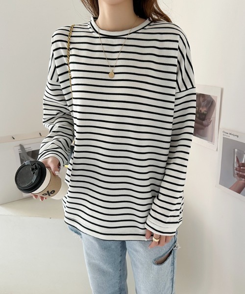 COCOMOMO(ココモモ)の「オーバーサイズ長袖ボーダーカットソー(Tシャツ/カットソー・レディース・ホワイト/ブラック系その他/ブラック/オレンジ/ブルー/ブラウン/グリーン・L/M)」の2枚目の写真
