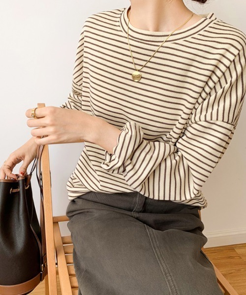 COCOMOMO(ココモモ)の「オーバーサイズ長袖ボーダーカットソー(Tシャツ/カットソー・レディース・ホワイト/ブラック系その他/ブラック/オレンジ/ブルー/ブラウン/グリーン・L/M)」の18枚目の写真