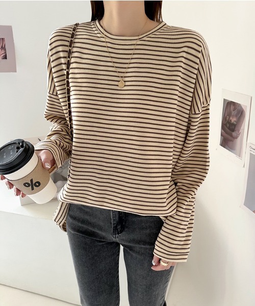 COCOMOMO(ココモモ)の「オーバーサイズ長袖ボーダーカットソー(Tシャツ/カットソー・レディース・ホワイト/ブラック系その他/ブラック/オレンジ/ブルー/ブラウン/グリーン・L/M)」の22枚目の写真