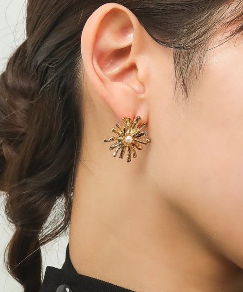 セール】シャープ フラワーモチーフ スタッド ピアス パーティー 結婚