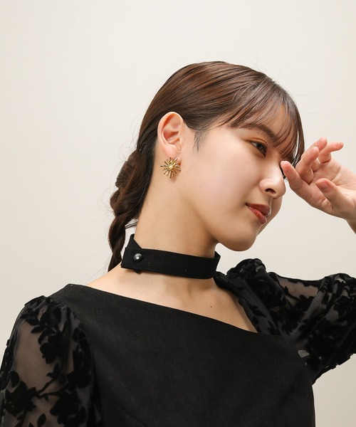 Kana(カナ)の「シャープ フラワーモチーフ スタッド ピアス パーティー 結婚式 お呼ばれ オケージョン(ピアス(両耳用)・レディース・シルバー/ゴールド・フリー)」の10枚目の写真