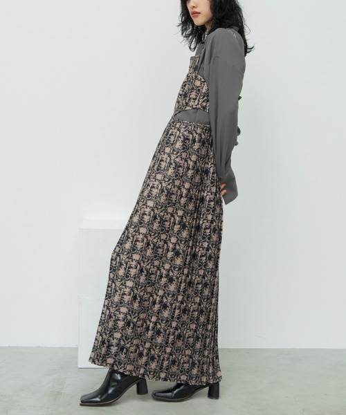 VACANCY(ヴァカンシー)の「ランダムプリーツコルセットライクワンピース(ワンピース・レディース・ブラック/その他・FREE)」の22枚目の写真