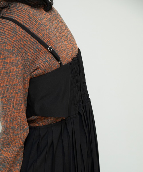 VACANCY(ヴァカンシー)の「ランダムプリーツコルセットライクワンピース(ワンピース・レディース・ブラック/その他・FREE)」の17枚目の写真