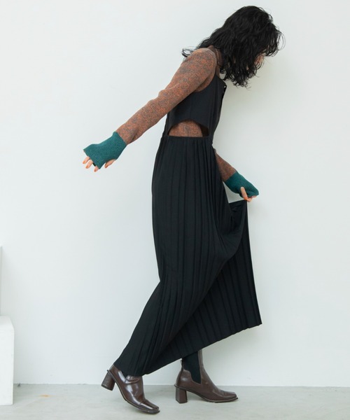 VACANCY(ヴァカンシー)の「ランダムプリーツコルセットライクワンピース(ワンピース・レディース・ブラック/その他・FREE)」の8枚目の写真