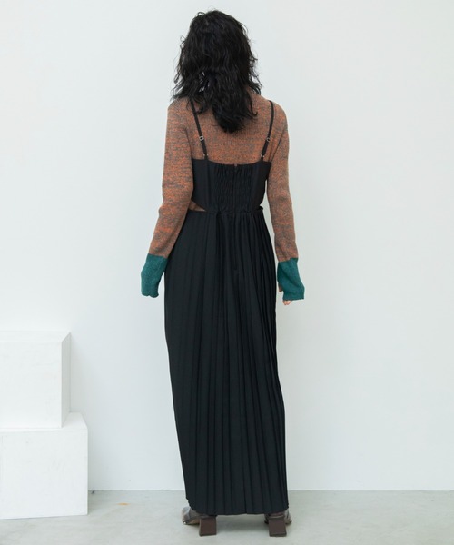 VACANCY(ヴァカンシー)の「ランダムプリーツコルセットライクワンピース(ワンピース・レディース・ブラック/その他・FREE)」の9枚目の写真