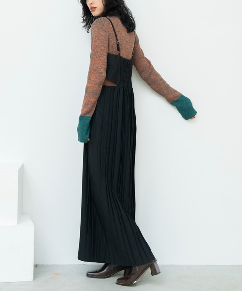 VACANCY(ヴァカンシー)の「ランダムプリーツコルセットライクワンピース(ワンピース・レディース・ブラック/その他・FREE)」の6枚目の写真