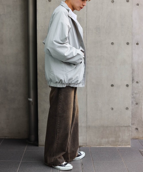 SPINNS（スピンズ）の「【ユニセックスで着用可能】スタンドカラー ナイロンブルゾン セットアップ可能（ナイロンジャケット・メンズ・グレー/カーキ/ブラック・ONESIZE）」の20枚目の写真