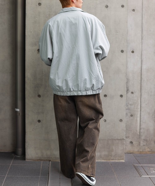 SPINNS（スピンズ）の「【ユニセックスで着用可能】スタンドカラー ナイロンブルゾン セットアップ可能（ナイロンジャケット・メンズ・グレー/カーキ/ブラック・ONESIZE）」の21枚目の写真