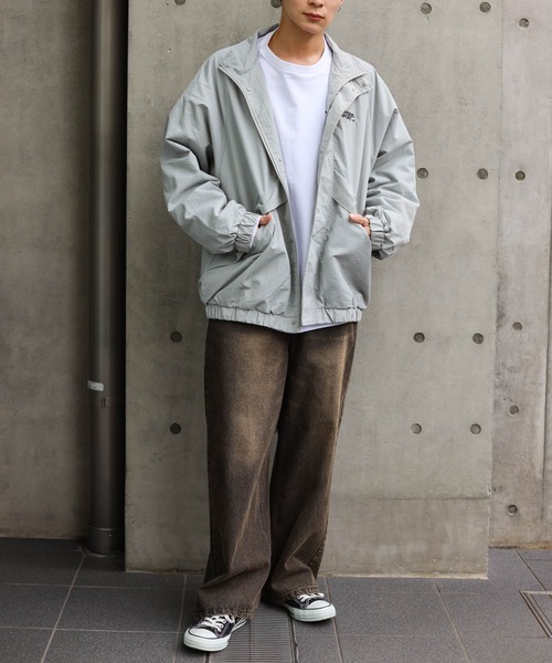 SPINNS（スピンズ）の「【ユニセックスで着用可能】スタンドカラー ナイロンブルゾン セットアップ可能（ナイロンジャケット・メンズ・グレー/カーキ/ブラック・ONESIZE）」の19枚目の写真