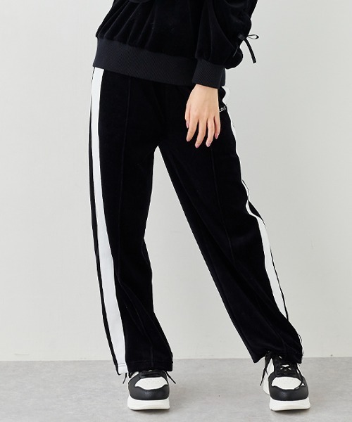 by LOVEiT(バイラビット)の「ベロアトラックフレアパンツ(その他パンツ・キッズ・ブラック/ブルー/グリーン・120cm/130cm/140cm/150cm/160cm)」の8枚目の写真
