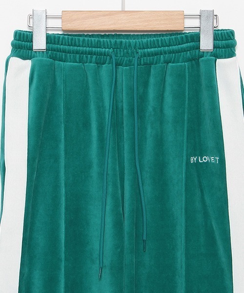 by LOVEiT(バイラビット)の「ベロアトラックフレアパンツ(その他パンツ・キッズ・ブラック/ブルー/グリーン・120cm/130cm/140cm/150cm/160cm)」の13枚目の写真