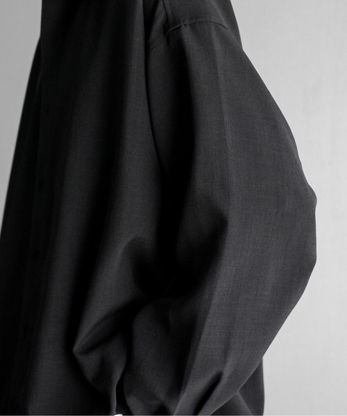 KUUUPY（クーピー）の「Long Sleeve Loose Basic Regular Collar Shirts - 長袖ルーズベーシックレギュラーカラーシャツ（シャツ/ブラウス・メンズ・アイボリー/チャコールグレー/ブラック・SMALL/LARGE/MEDIUM）」の14枚目の写真