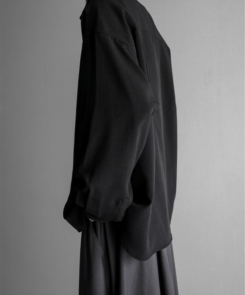 KUUUPY（クーピー）の「Long Sleeve Loose Basic Regular Collar Shirts - 長袖ルーズベーシックレギュラーカラーシャツ（シャツ/ブラウス・メンズ・アイボリー/チャコールグレー/ブラック・SMALL/LARGE/MEDIUM）」の13枚目の写真