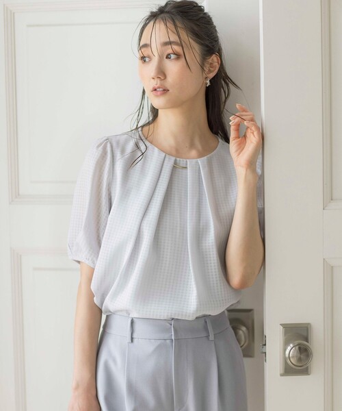 ANY SIS（エニィスィス）の「【吸水速乾・UVケア・接触冷感】コンフォートジャージー ブラウス（Tシャツ/カットソー・レディース・ホワイト系/ネイビー系/ライトグレー系/スカイブルー系・2）」の3枚目の写真