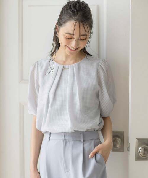 ANY SIS（エニィスィス）の「【吸水速乾・UVケア・接触冷感】コンフォートジャージー ブラウス（Tシャツ/カットソー・レディース・ホワイト系/ネイビー系/ライトグレー系/スカイブルー系・2）」の22枚目の写真