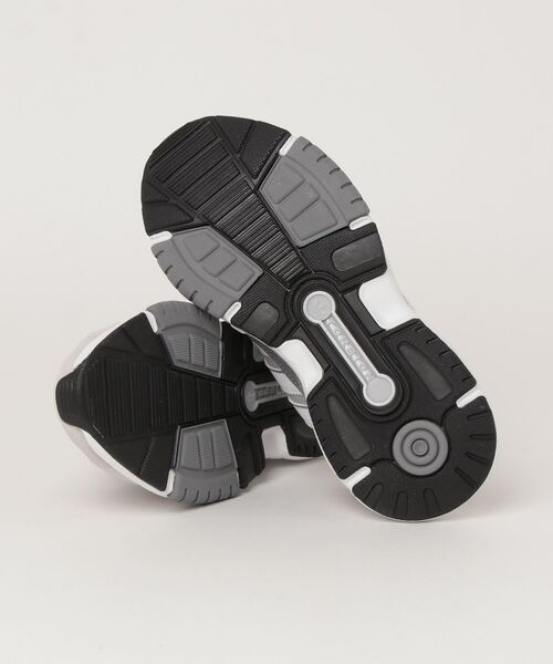 adidas(アディダス)の「ローカットスニーカー(スニーカー・メンズ・グレー・23.5cm)」の12枚目の写真