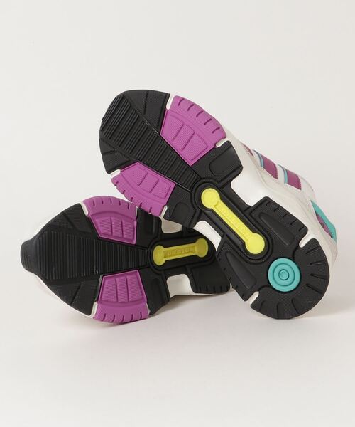 adidas(アディダス)の「ローカットスニーカー(スニーカー・メンズ・グレー・23.5cm)」の6枚目の写真