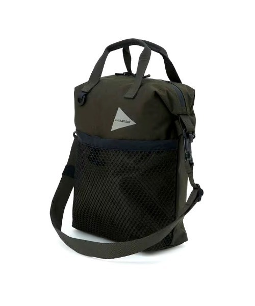 and wander（アンドワンダー）の「and wander/アンドワンダー  PE/CO 2way bag  5744975220（ショルダーバッグ・メンズ・グレー/カーキ/ブラック・FREE/F）」の6枚目の写真
