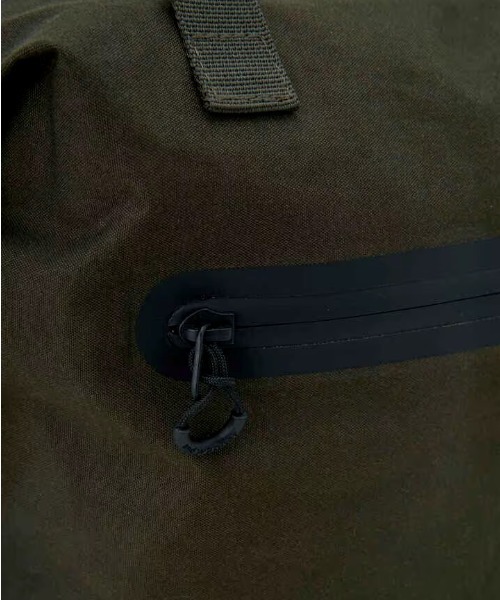 and wander（アンドワンダー）の「and wander/アンドワンダー  PE/CO 2way bag  5744975220（ショルダーバッグ・メンズ・グレー/カーキ/ブラック・FREE/F）」の13枚目の写真