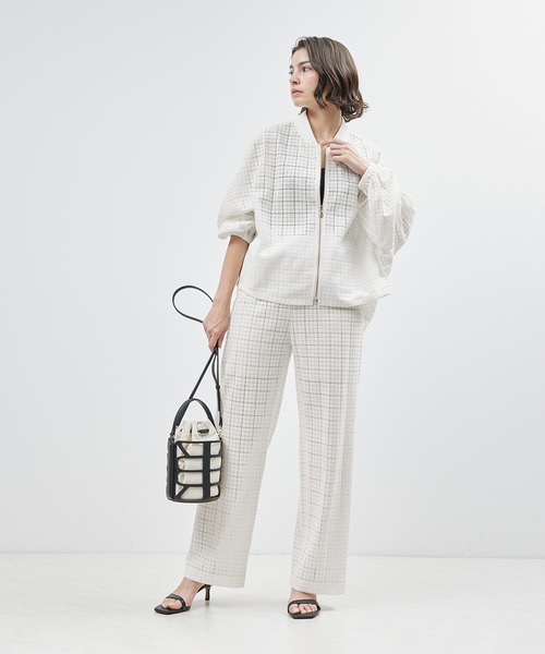 ROPE'（ロペ）の「キカレースオーバーブルゾン【セットアップ対応】【雑誌掲載】（ブルゾン・レディース・ホワイト/ブラック・FREE）」の5枚目の写真