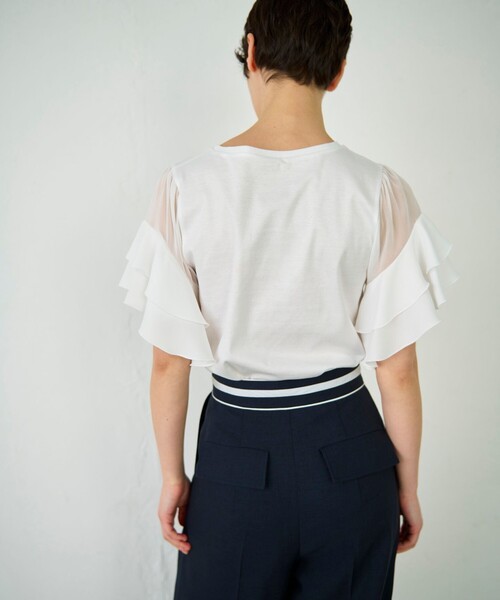 GRACE CONTINENTAL（グレースコンチネンタル）の「シアーフレアスリーブトップ（Tシャツ/カットソー・レディース・ブラック/ホワイト・36）」の7枚目の写真