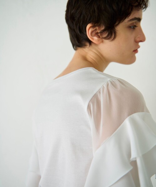 GRACE CONTINENTAL（グレースコンチネンタル）の「シアーフレアスリーブトップ（Tシャツ/カットソー・レディース・ブラック/ホワイト・36）」の8枚目の写真