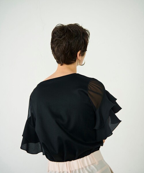 GRACE CONTINENTAL（グレースコンチネンタル）の「シアーフレアスリーブトップ（Tシャツ/カットソー・レディース・ブラック/ホワイト・36）」の13枚目の写真