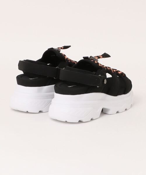 tsumori chisato WALK（ツモリチサトウォーク）の「トラックソール