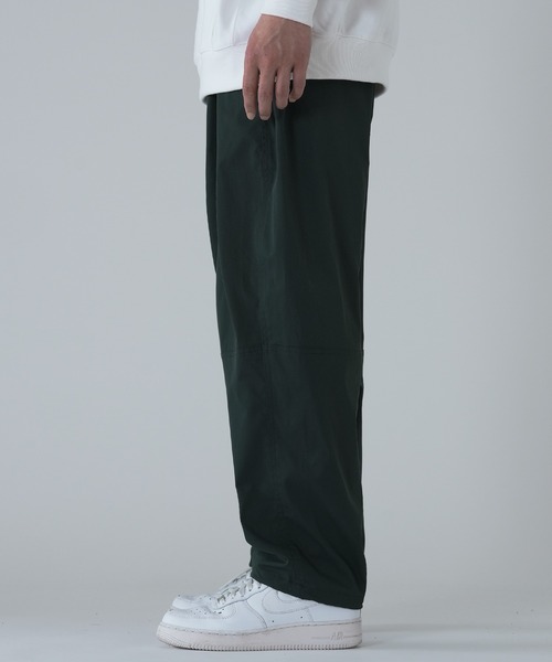 improves（インプローブス）の「ナチュラルストレッチ ワイド チノパンツ（チノパンツ・メンズ・ブラウン/カーキ/グレイッシュベージュ/ブルー/グリーン/ブラック/ホワイト・MEDIUM/X-LARGE/LARGE）」の15枚目の写真