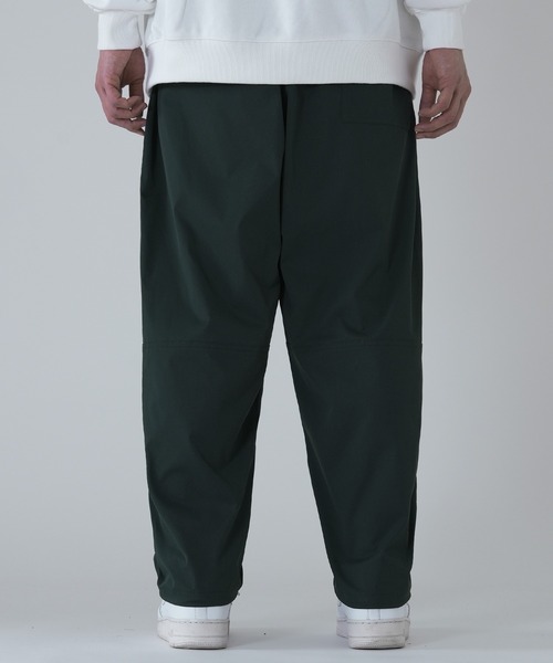 improves（インプローブス）の「ナチュラルストレッチ ワイド チノパンツ（チノパンツ・メンズ・ブラウン/カーキ/グレイッシュベージュ/ブルー/グリーン/ブラック/ホワイト・MEDIUM/X-LARGE/LARGE）」の16枚目の写真