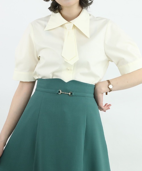 F i.n.t(フィント)の「ネクタイ付きカラーシャツ/fint(シャツ/ブラウス・レディース・ブルー/ピンクベージュ/オフホワイト・FREE)」の2枚目の写真