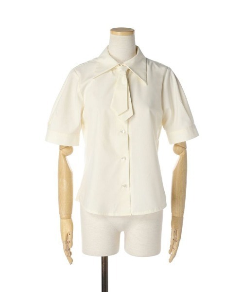 F i.n.t(フィント)の「ネクタイ付きカラーシャツ/fint(シャツ/ブラウス・レディース・ブルー/ピンクベージュ/オフホワイト・FREE)」の4枚目の写真