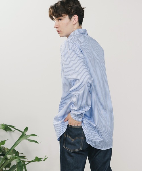 ROOPTOKYO(ループトウキョウ)の「ワンポイント ロゴ刺繍 ボタンダウンストライプシャツ ユニセックス オーバーサイズ ベーシック(シャツ/ブラウス・レディース・ブルー・FREE)」の13枚目の写真