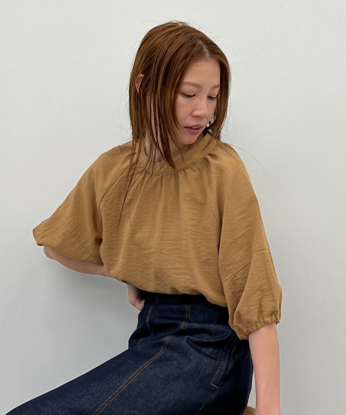 y/m(イム)の「レーヨンスラブランタンスリーブトップス(シャツ/ブラウス・レディース・アイボリー/ブラック/ベージュ/レッド・FREE)」の20枚目の写真