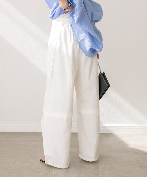 RIVE DROITE（リヴドロワ）の「【シーズンムードを高める】ベルテッドカーゴワイドパンツ（カーゴパンツ・レディース・オフホワイト/ベージュ・36/38）」の6枚目の写真