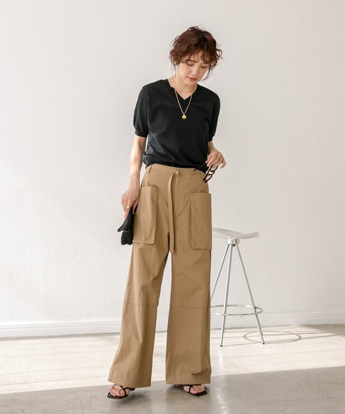 RIVE DROITE（リヴドロワ）の「【シーズンムードを高める】ベルテッドカーゴワイドパンツ（カーゴパンツ・レディース・オフホワイト/ベージュ・36/38）」の5枚目の写真